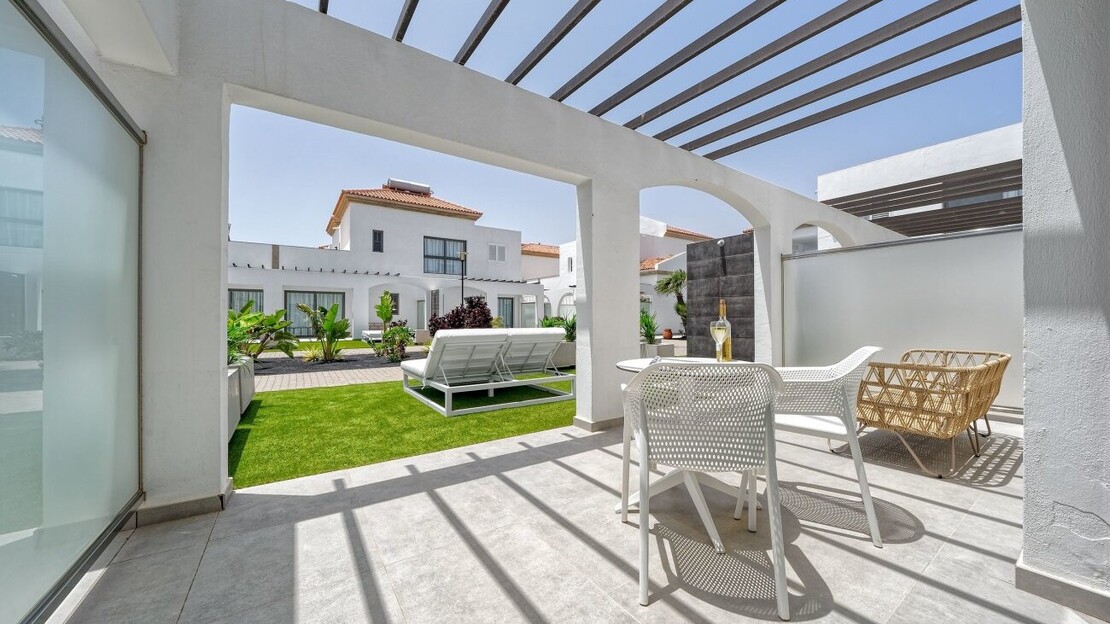 Broncemar Beach Suites Hotel